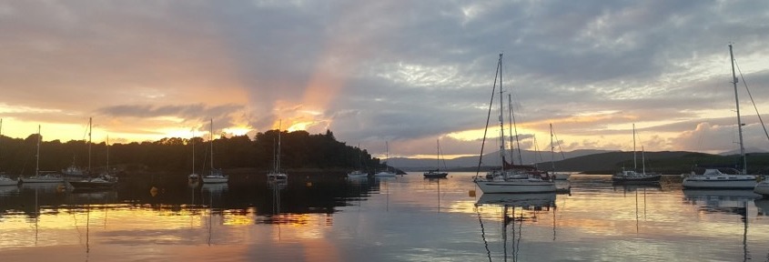 In der Marina von Dunstaffnage