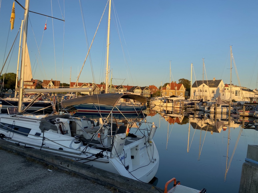 Abendstimmung in der Marina Lohals